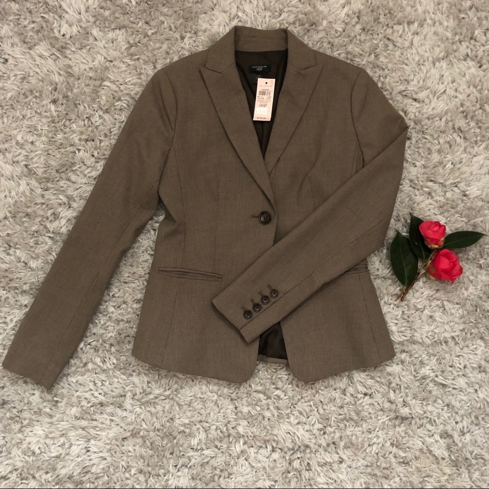 Ann Taylor Petite One Button Blazer